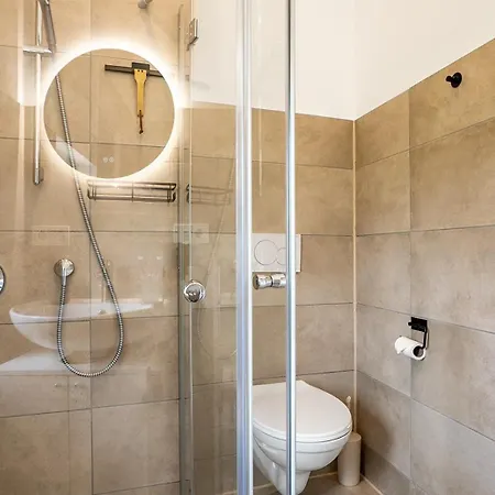 Apartman Mit Arbeitsplatz, Parkplatz & Terrasse - Fuer 4 *